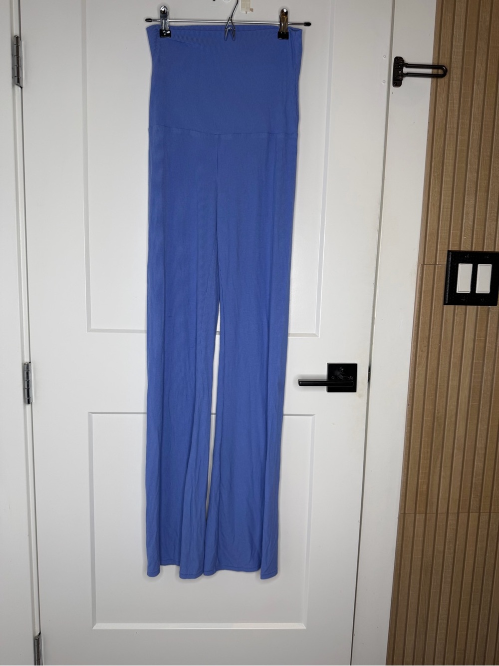 SKIMS High-Rise Wide-Leg Yoga Pants in Periwinkle